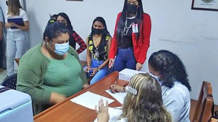 Operativo de vcunacion en tribunales