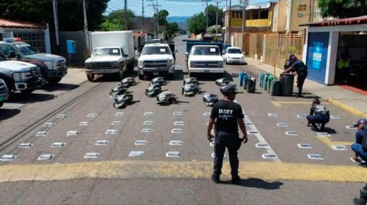 PNB-localizo-en-una-casa-50-panelas-de-cocaina