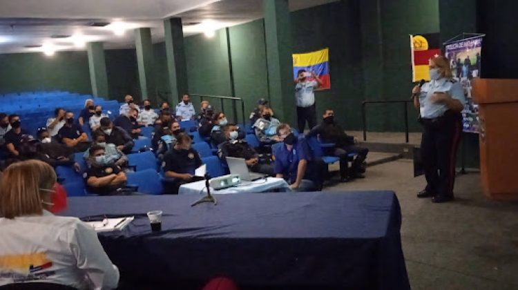 POLICÍA COMUNAL (1)