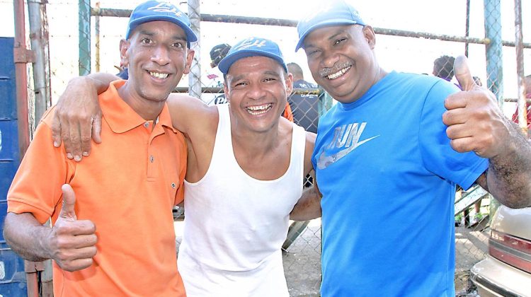 Padilla, Arjona y Urbina son the black power de Los Cerritos