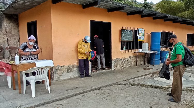 Padre torres comedor , luis maizo