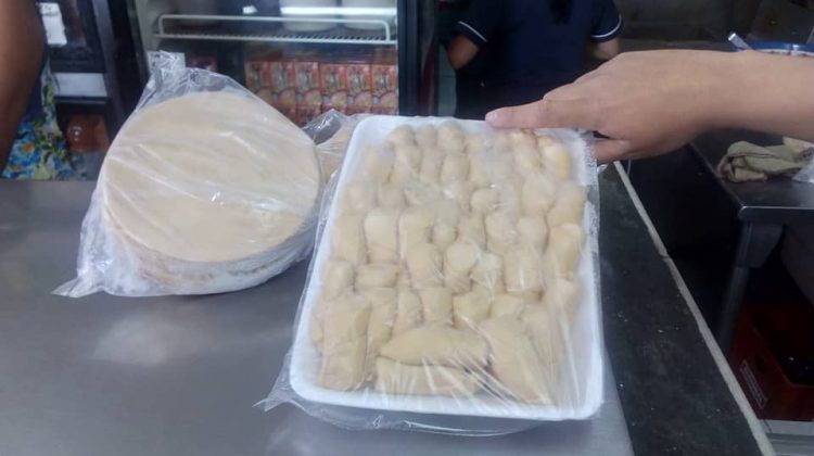 Pastelitos y Tequeños