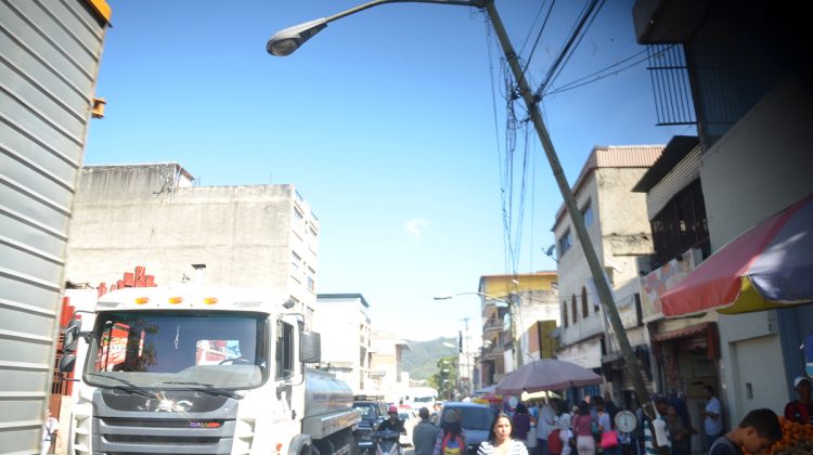 Poste calle Miqiuilén