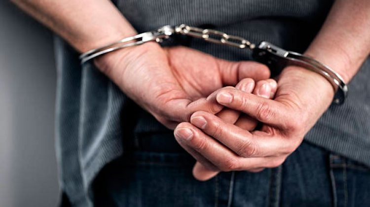 Preso-por-tomarle-fotos