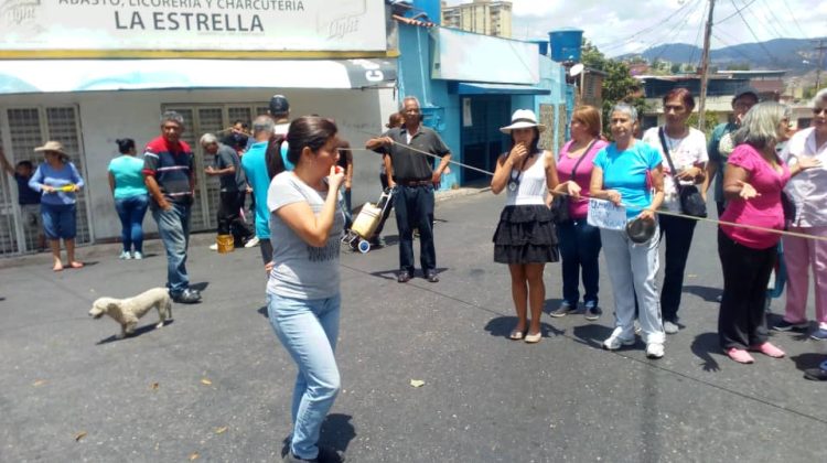 Protesta por aguia en la estrella 3
