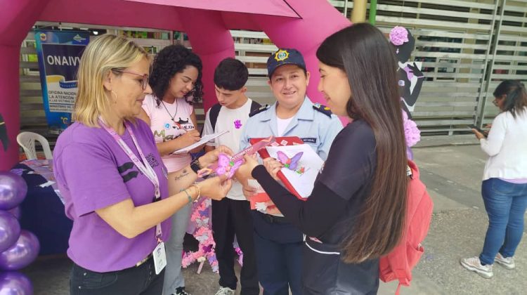 Punto Violeta en el Plaza