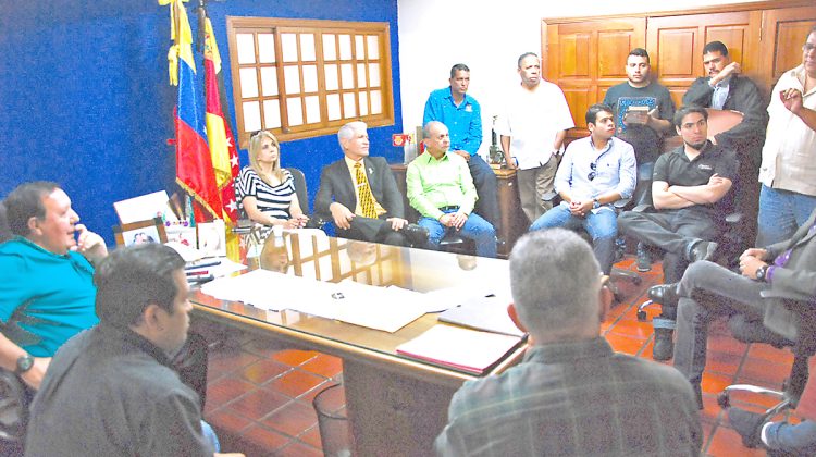 REUNION EMPRESARIOS CON EL ALCALDE