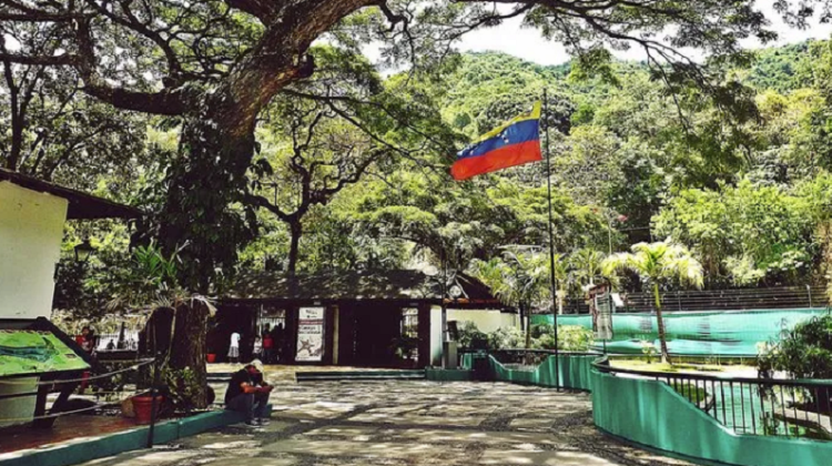 Reinauguran