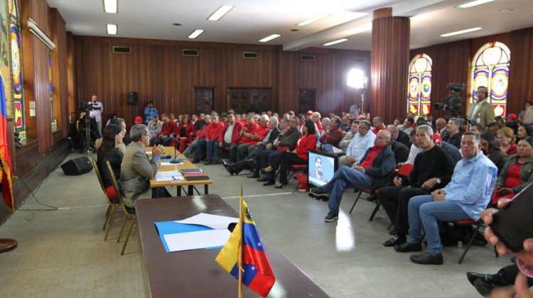 reunion-alcaldes-y-gobernadores