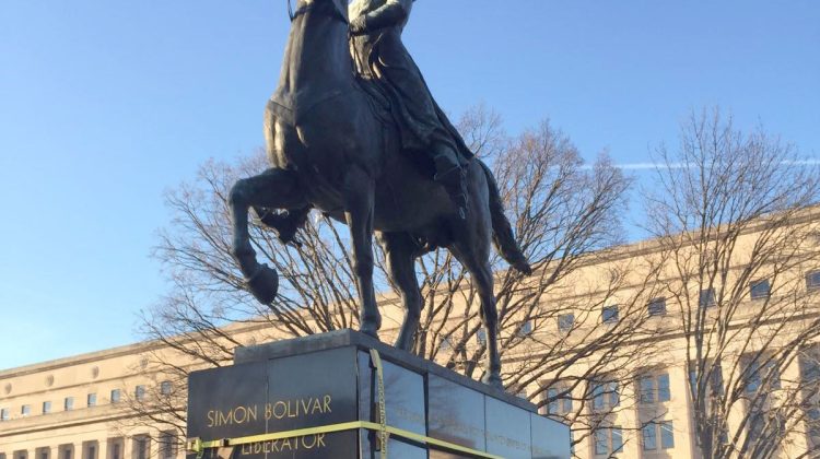 SimonBolivarEstatuaWashingtonFEB2016 copia