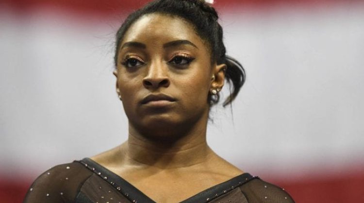 Simone-Biles-1-696x410