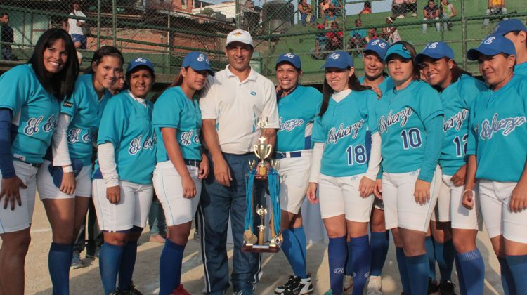 Softbol femenino