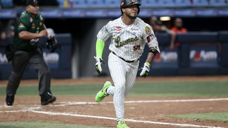 Sosa_Lenyn_05_Abrir-1