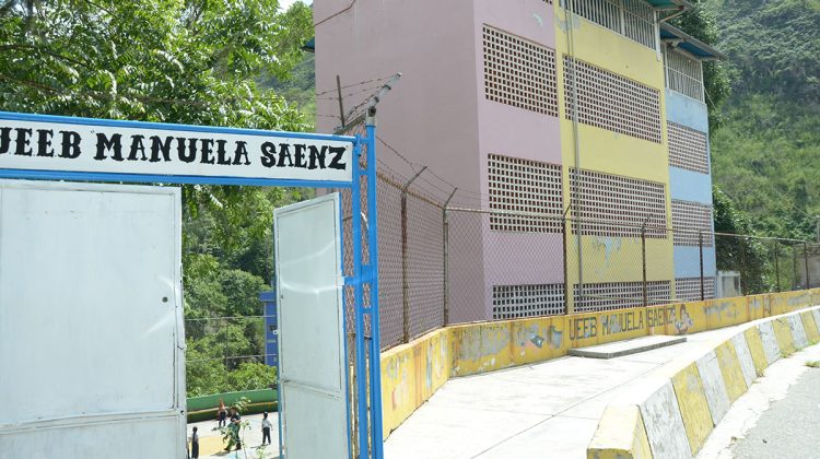 U E MANUELA SAENZ