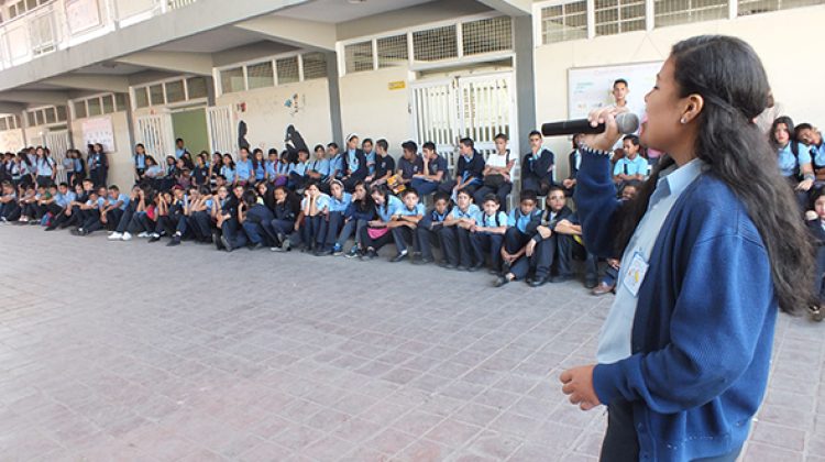 un-grupo-de-muchachos