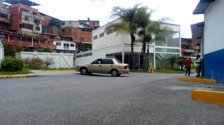 Un importante número de pacientes acude diariamente a este centro asistencial