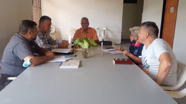 Un reducido grupo jpg