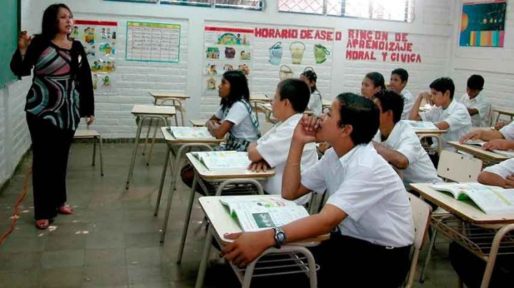 VENEZUELA-Padres-y-maestros-piden-consulta-antes-de-reformar-el-curriculum-educativo-1