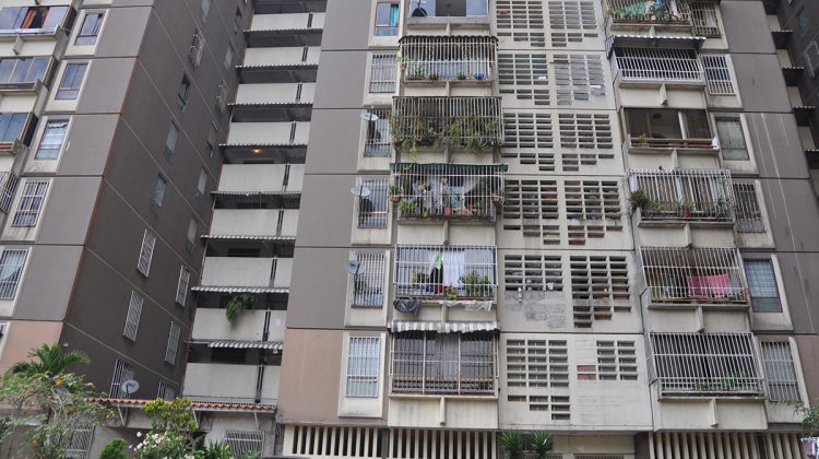 VICTOR USECHE-RESIDENCIA EL ENCANTO
