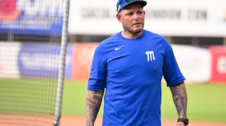Yadier-Molina-Foto-Elio-Miranda-Prensa-Magallanes-BBC-14-11