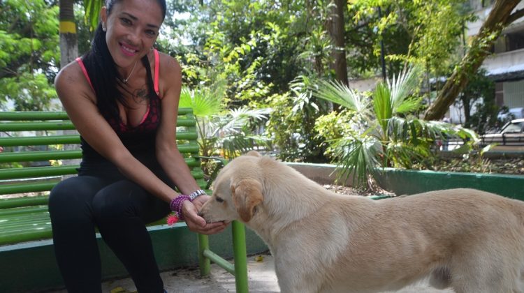 Yanett Rodríguez, el hada de los canes