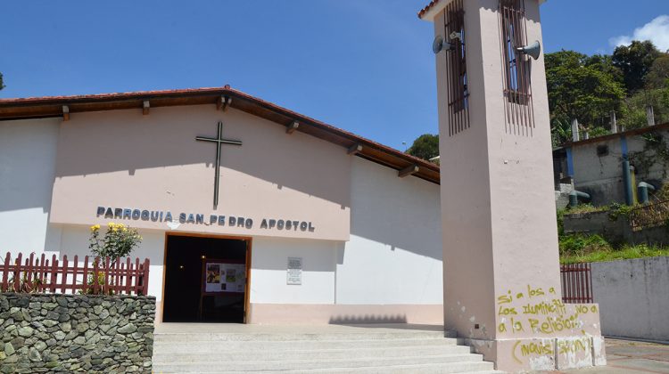 aa-iglesia de san pedro se prepara para la semana santa