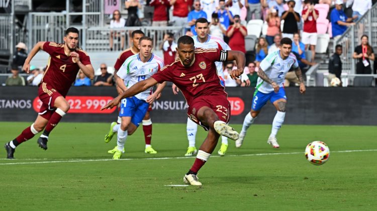 Venezuela's forward #23 Salomon Rondon shoots from the penalty spot but fails to score during the international friendly football match between Venezuela and Italy at Chase Stadium in Fort Lauderdale, Florida, March 21, 2024. (Photo by CHANDAN KHANNA / AFP)