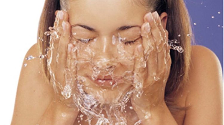 agua_cuidado_de_la_piel