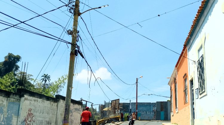 avenida-simon-bolivar-
