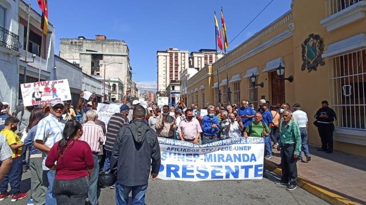 b7b87d5d-79ca-4480-9621-27d7031be83f