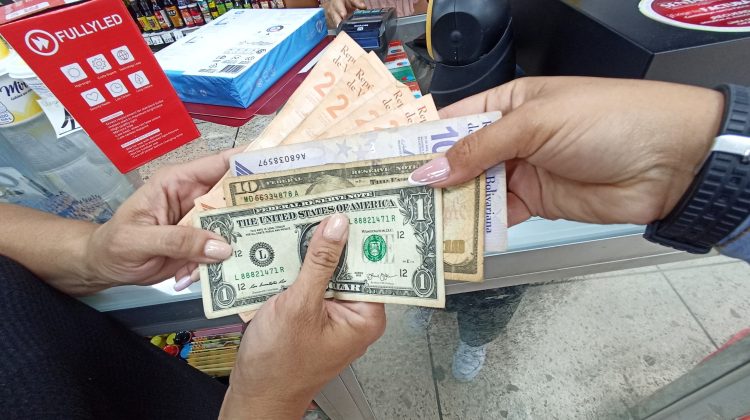 b8eddf78-36cd-4868-b581-4101143e298b