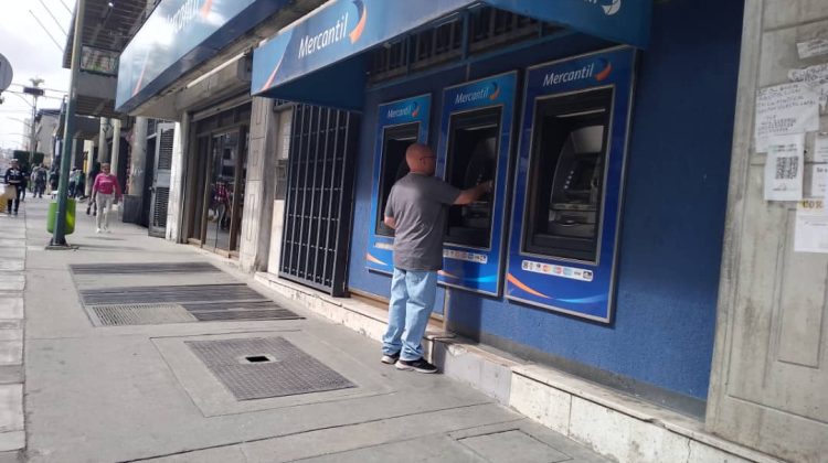 cajeros del mercantil