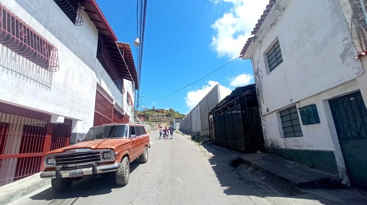 calle el colegio parte alta