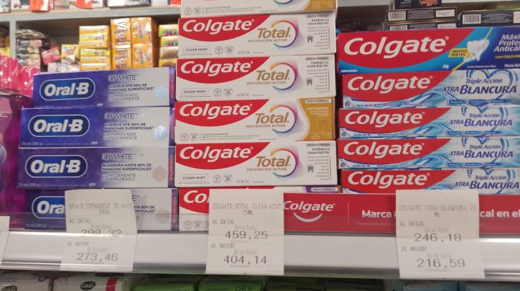 colgate uno