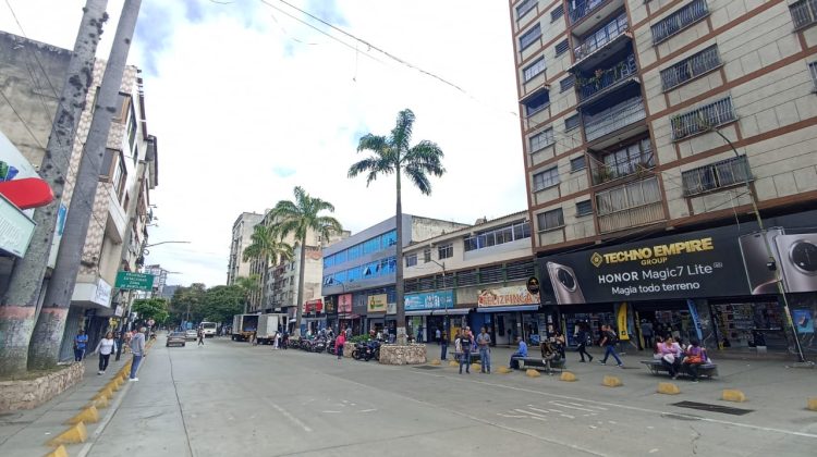 comercios los teques