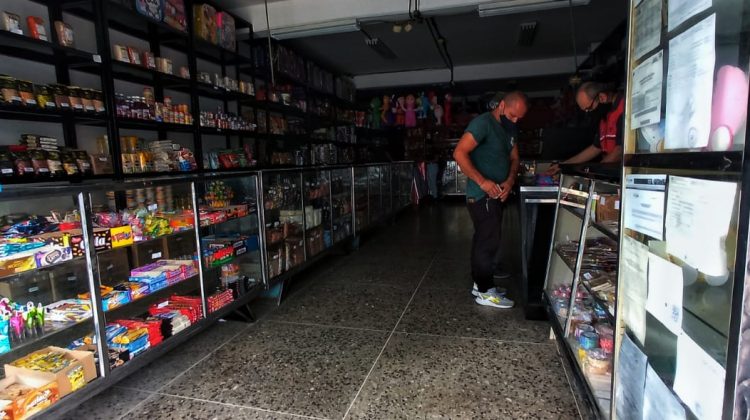 comercios sin luz, luis maizo