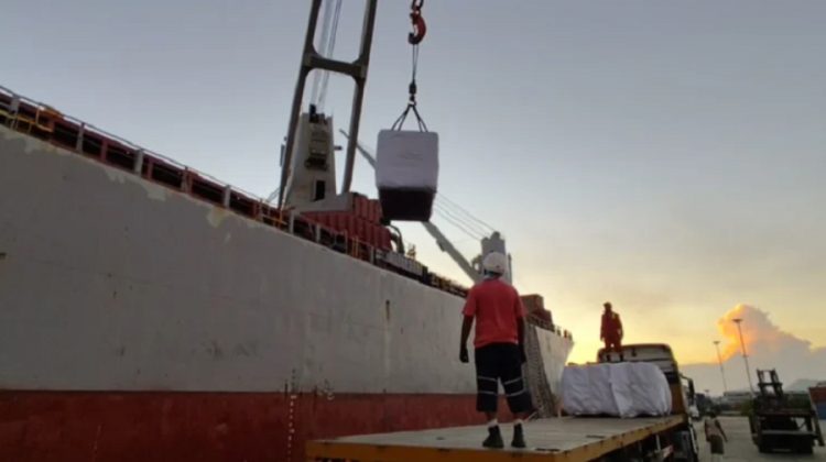 cortesia-arriba-a-cuba-tercer-buque-solidario-venezolano-52377