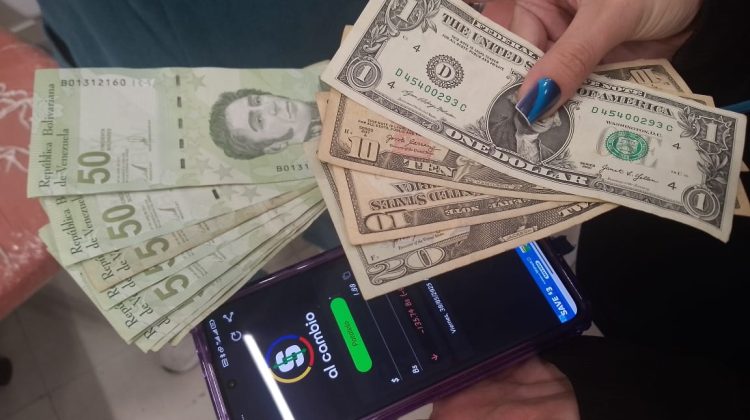 dolares