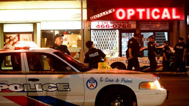 dt.common.streams.StreamServer