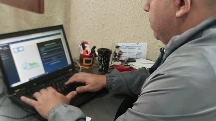 e0651f5d-a8ee-4d10-8901-02fd0a249d1c