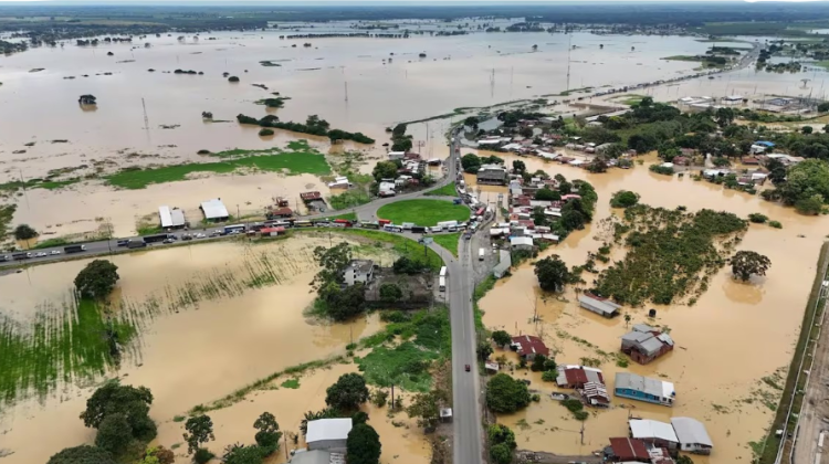 ecuador-declara-emergencia-nacional-por-severa-temporada-de-lluvias-que-deja-11-muertos-57605