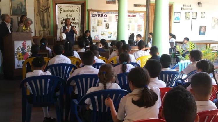 escuela simon bolivar