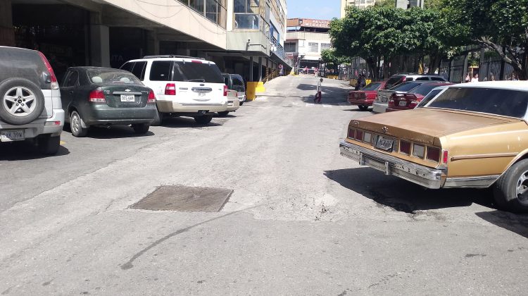 estacionamiento la hoyada