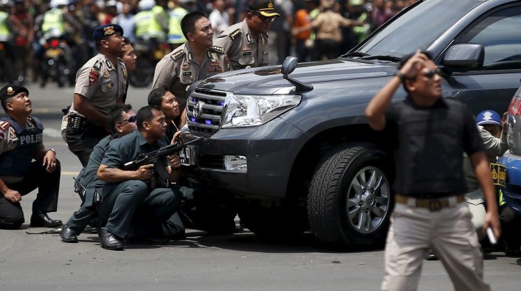 explosions-and-gunfire-break-out-in-indonesian-capital-of-jakarta-1452749679