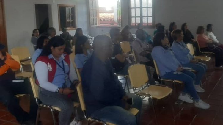 foro en carrizal sobre las drogas