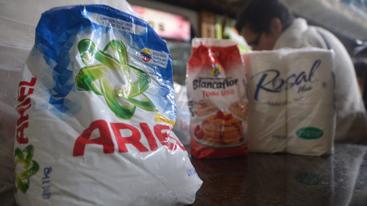 jabón harina y papel