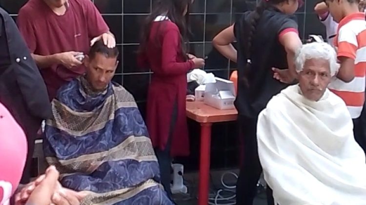 jóvenes cortaron cabello