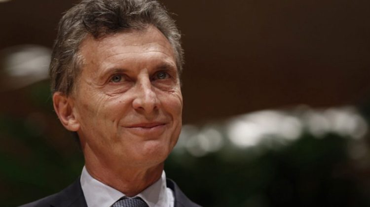 mauricio-macri1-990x460