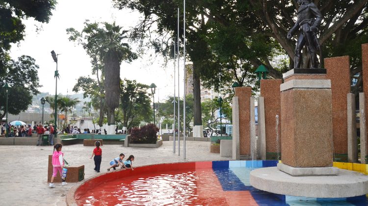 plaza-guaicaipuro-1