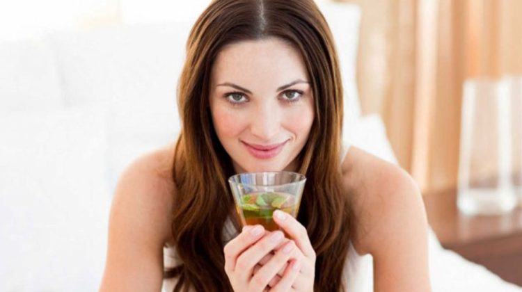 por-que-es-saludable-beber-te-de-moringa-1